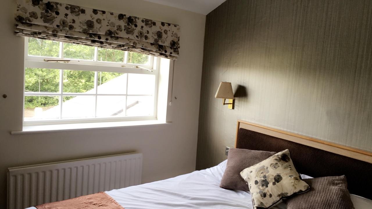 The Old Mill Hotel Alsager Buitenkant foto